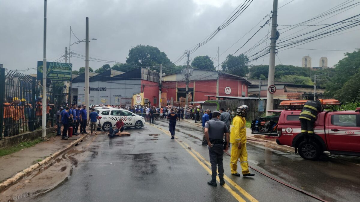 Helic Ptero Cai Na Grande S O Paulo E Deixa Pelo Menos Sete V Timas