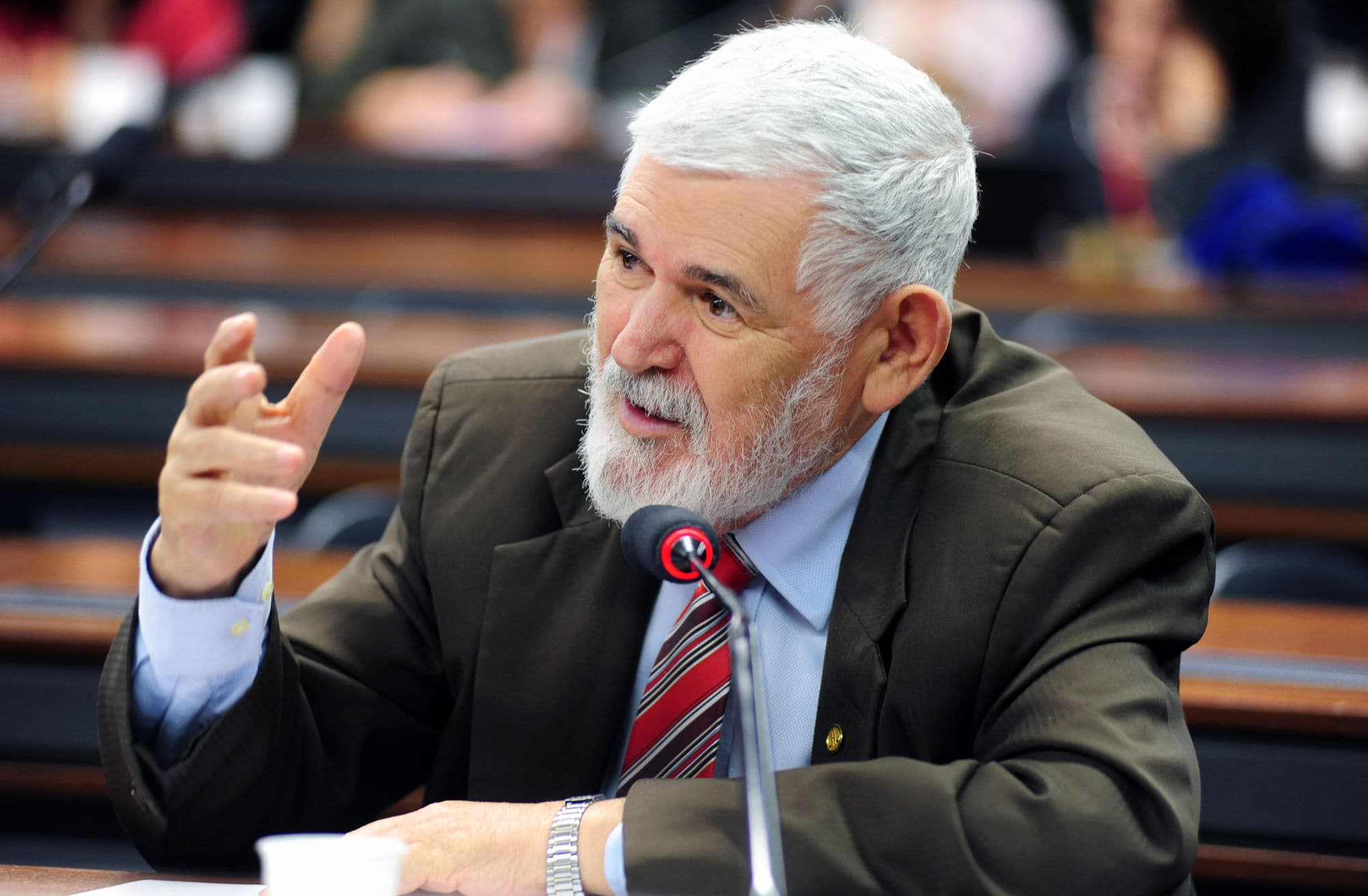 Após antecipar apoio a Lucas Ribeiro, Luiz Couto diz que Lula deixou filiados livre para apoios em 2026