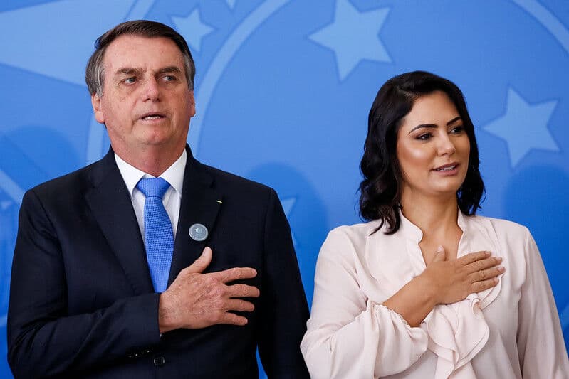 Justiça libera propaganda de Michelle ao lado de Bolsonaro para campanha ao Senado