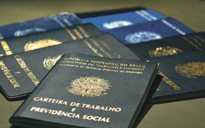 CCJ aprova PEC do fim da jornada de trabalho 6x1; texto segue para comissão especial