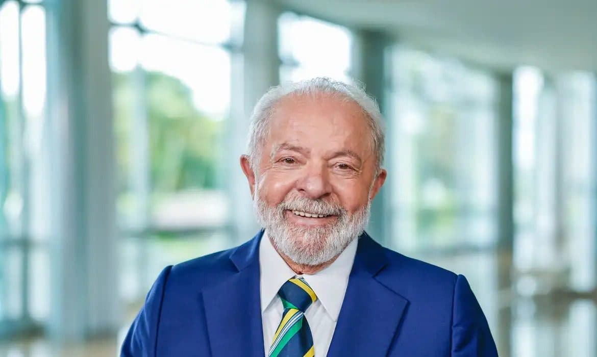 Com expectativa sobre apoio de Lula na Paraíba, presidente pede voto para Veneziano em novo vídeo