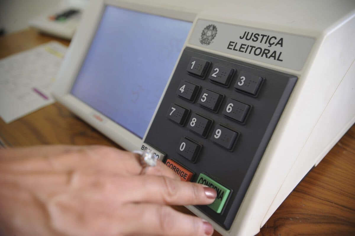 Candidatos ao Senado na Paraíba iniciam prestação de contas e registram doações e recebimento de recursos