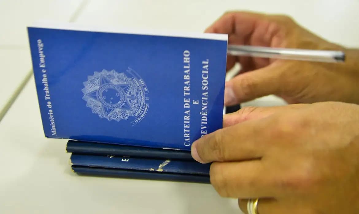 Paraíba gerou saldo de 2.017 empregos com carteira assinada em abril de 2026