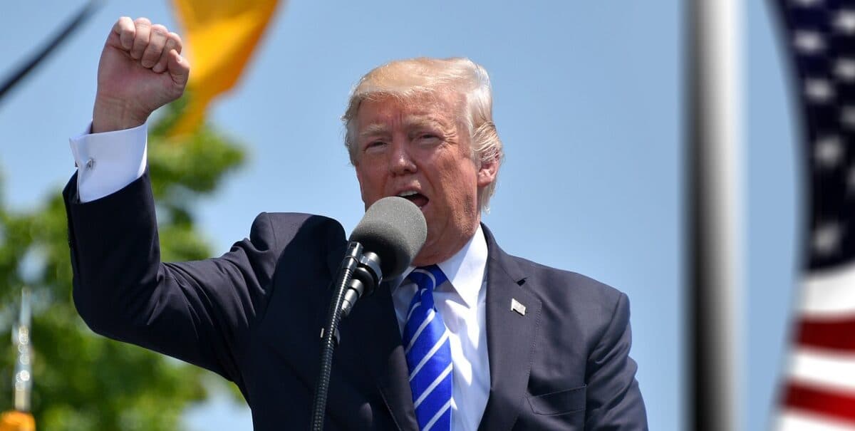 Donald Trump diz, em discurso, que "Cuba é a próxima"