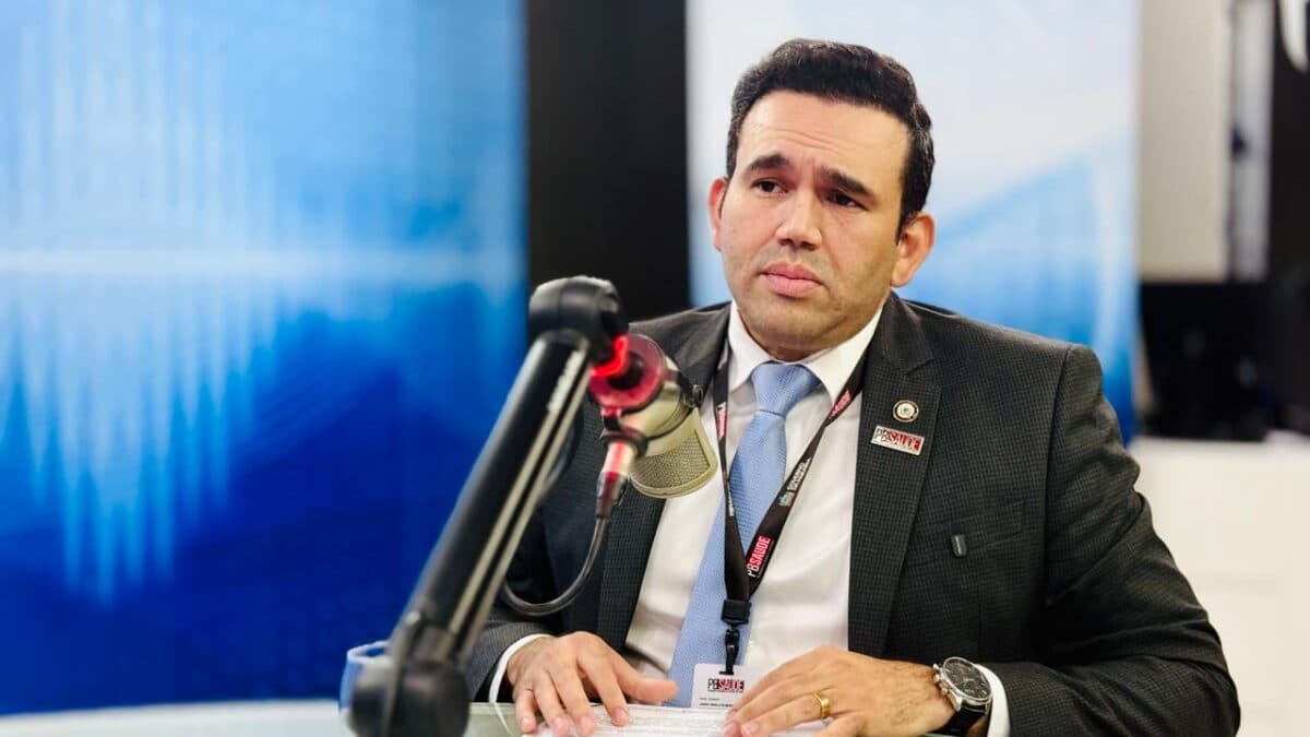 Jhony Bezerra faz críticas ao sinalizar rompimento com base de João Azevêdo: "lealdade não é submissão"