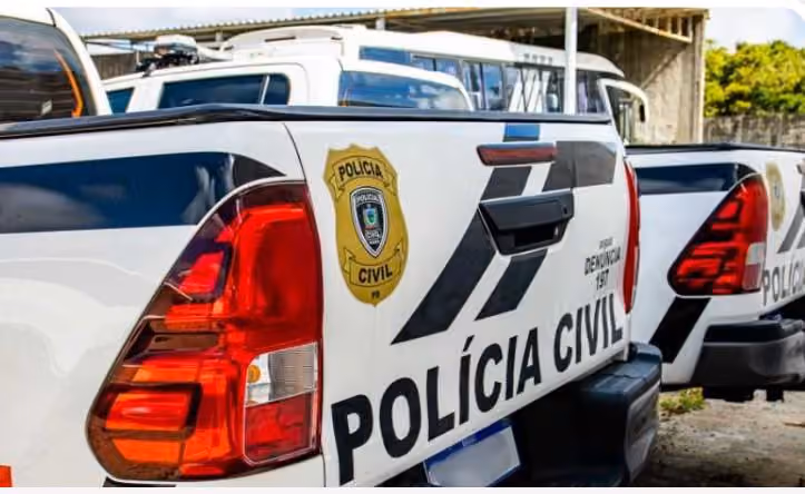 Mulher suspeita de mutilar companheiro promete se entregar à polícia e diz ter vídeos de suposta confissão de abusos