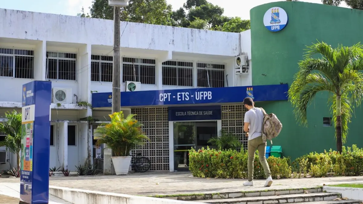 Abertas inscrições para 90 vagas em cursos gratuitos de recepção e operador pela UFPB; saiba como concorrer