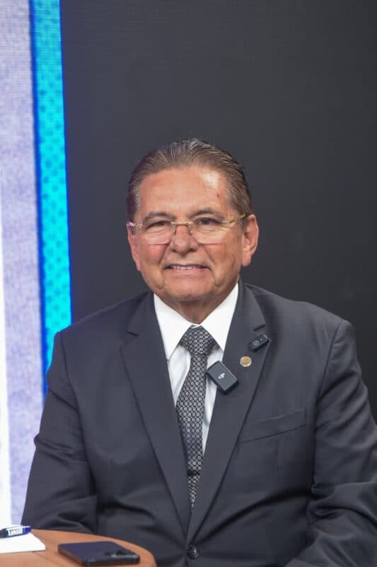 Adriano Galdino defende neutralidade do presidente Lula nas eleições 2026 na Paraíba