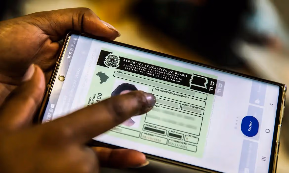 Validade de CNHs vencidas entre junho e setembro é estendida até dezembro