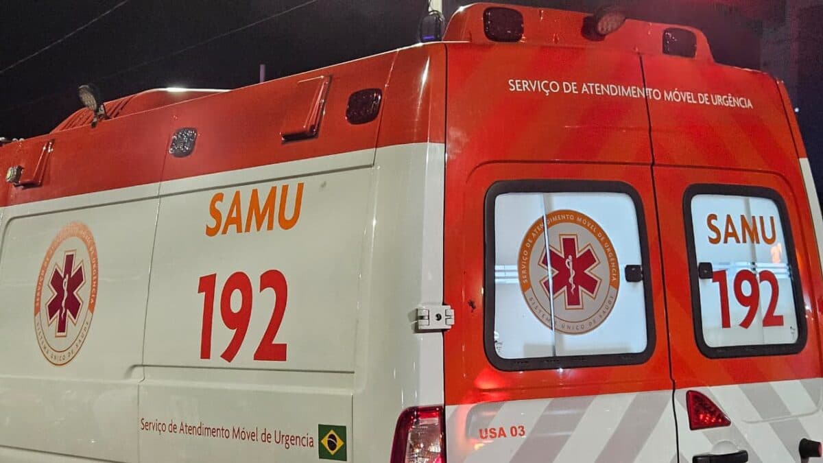 Acidente na BR-230: van capota em Santa Rita na manhã deste sábado