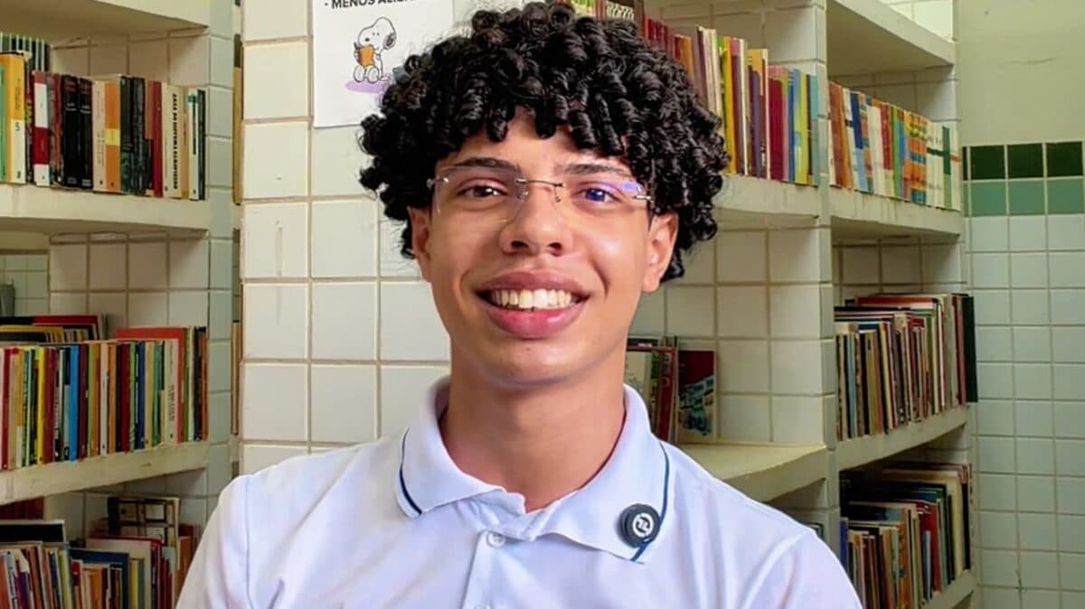 Jovem de 17 anos, quilombola e aluno de escola pública, é aprovado em Medicina na UFCG