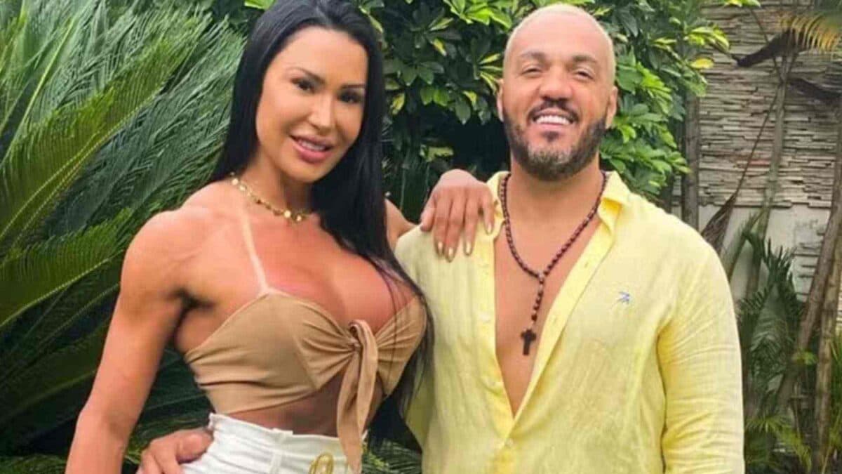 Gracyanne Barbosa remove tatuagem íntima com nome de Belo
