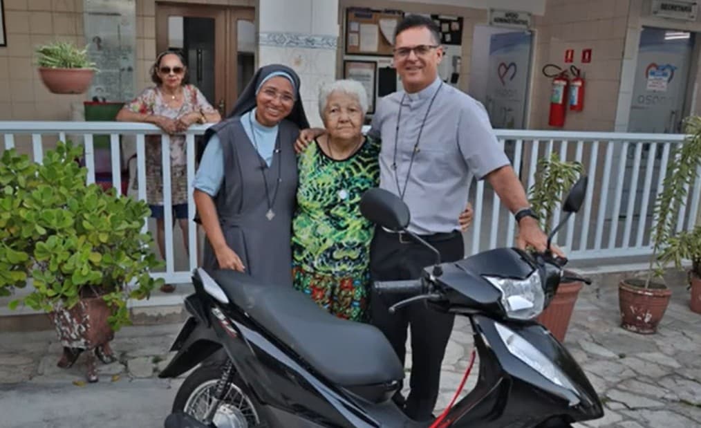 Rifa beneficente em prol do Lar dos Idosos tem moto como prêmio; veja como participar