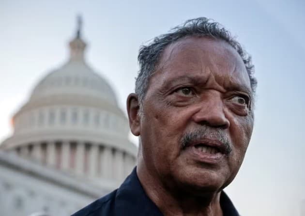 Jesse Jackson, líder dos direitos civis que foi candidato à presidência dos EUA, morre aos 84 anos