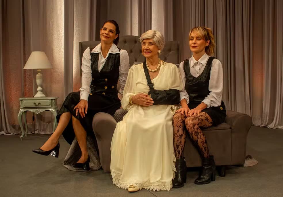 'Três Mulheres Altas': atrizes Helena Ranaldi, Ana Rosa e Fernanda Nobre trazem peça a João Pessoa