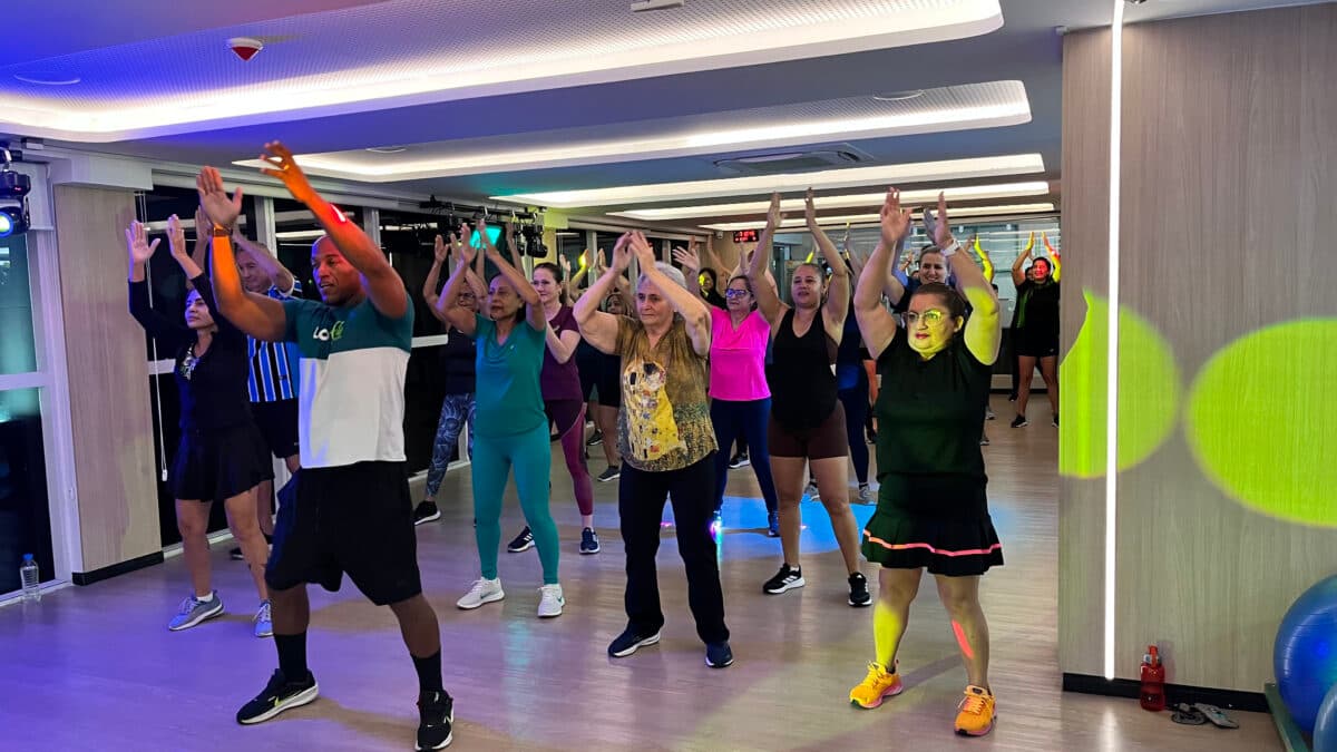 Com foco no público 50+, Dançaterapia proporciona saúde e bem-estar em academia de João Pessoa