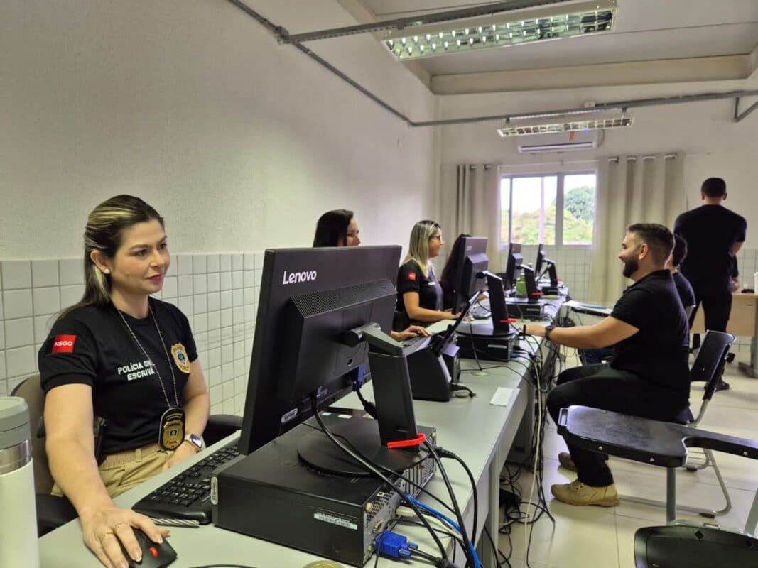 Cerca de 350 novos policiais civis começam a tomar posse para reforçar segurança na Paraíba