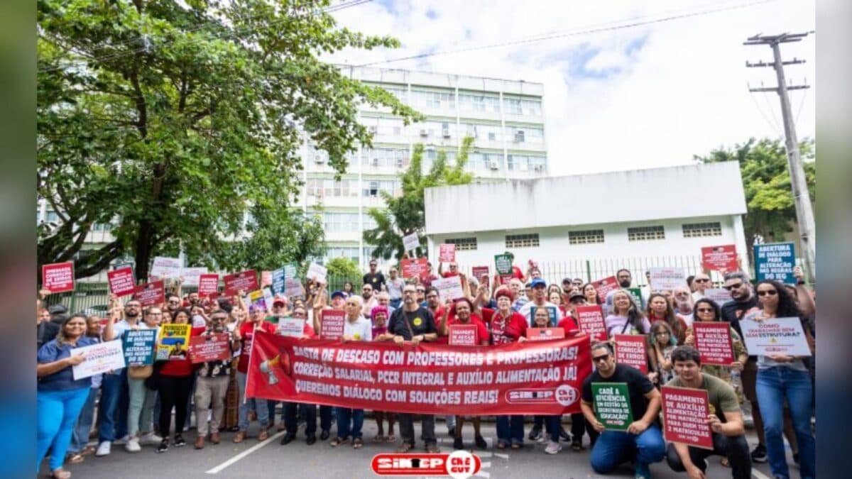 Professores da rede estadual da Paraíba fazem paralisação nesta quarta-feira