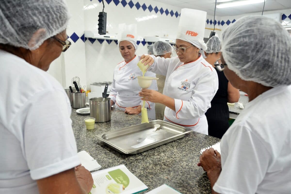 Prefeitura de João Pessoa abre inscrições para 160 vagas em cursos nas áreas gastronomia e hotelaria