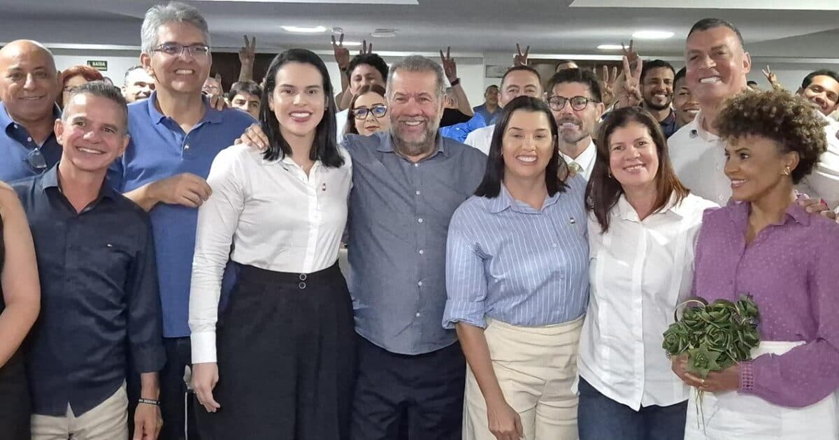 "Rafaela Camaraense é um quadro preparado", diz Carlos Lupi ao indicar ex-secretária para vice de Lucas Ribeiro