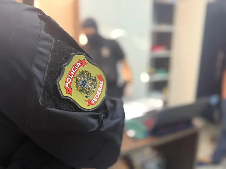 Investigação iniciada na Paraíba leva PF a cumprir mandado contra fraude em concursos