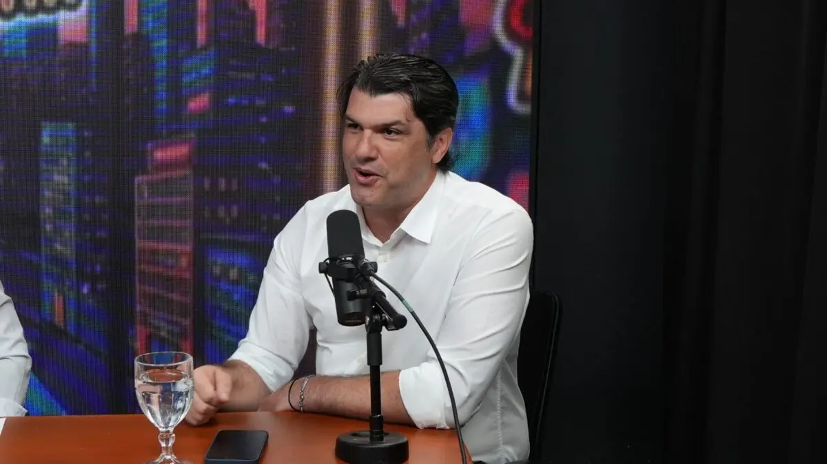 Filho do deputado Hervázio, Leo Bezerra precisou convencer o pai para entrar na política: 'hoje estou contando a história como prefeito'