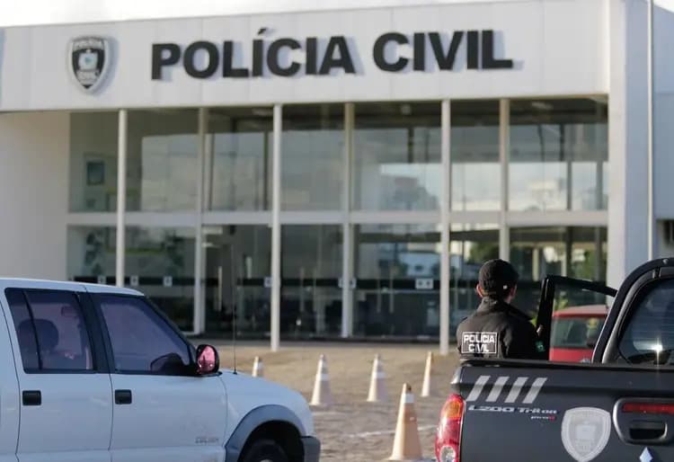 Contador é preso suspeito de falsificar alvarás e licenças para consultórios odontológicos de João Pessoa