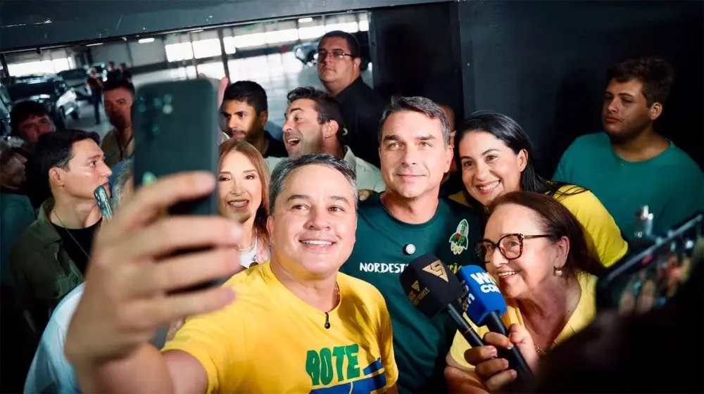 Flávio Bolsonaro cumpre agenda em Campina Grande nesta sexta-feira; veja programação