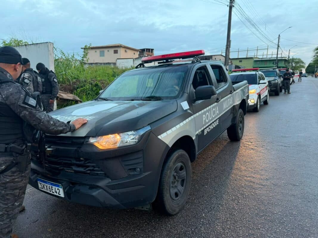 Operação da Polícia Militar e Gaeco prende quatro alvos em Bayeux por roubo, receptação e ameaça