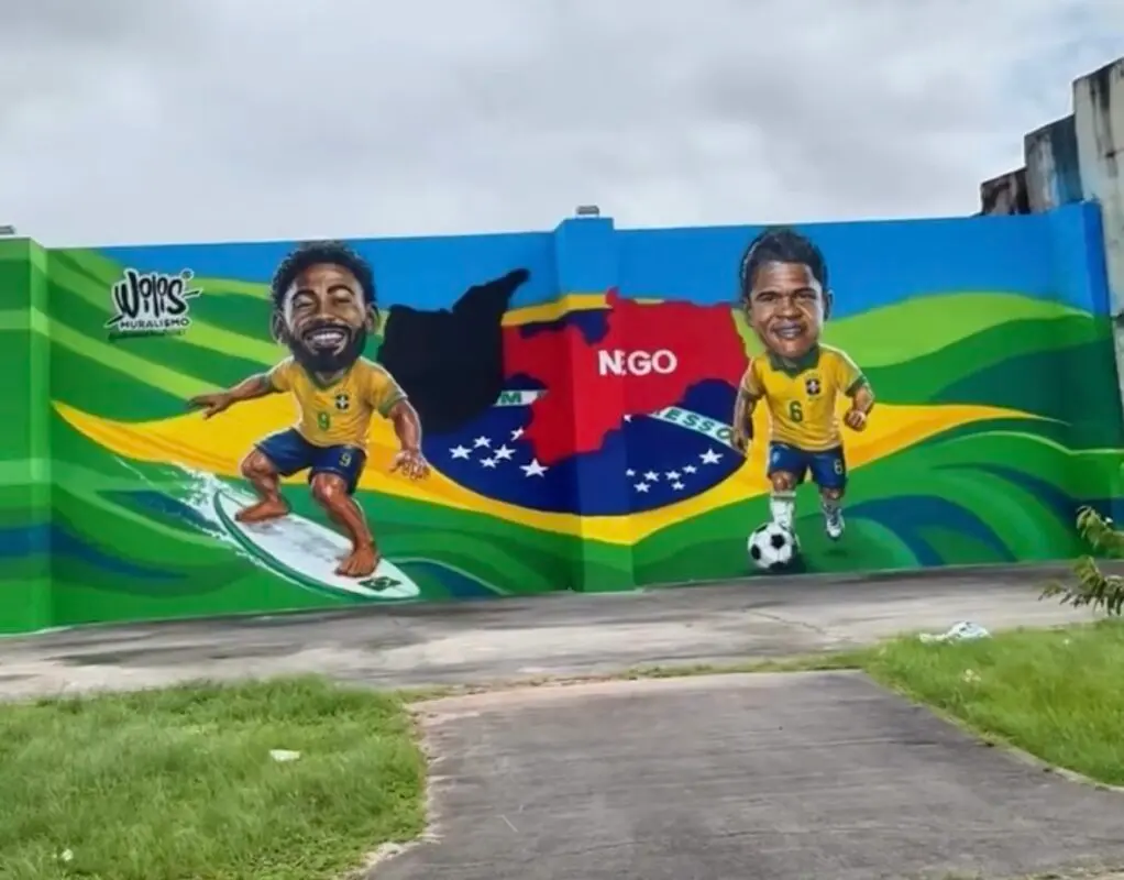 Matheus Cunha e Douglas Santos são homenageados com pintura no estádio Almeidão