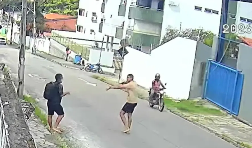 Adolescente que saia da escola em João Pessoa é confundido com bandido e baleado por policial
