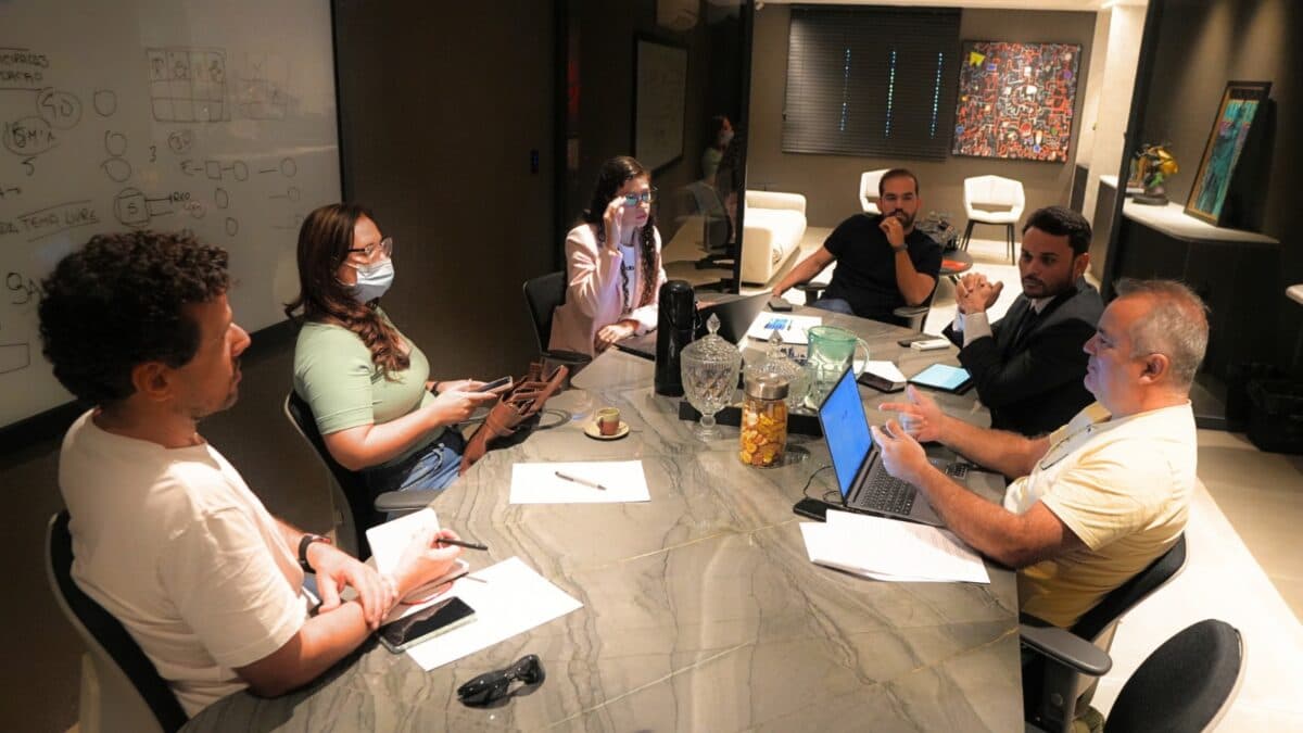 ClickPB reúne representantes de candidatos e define datas de sabatinas para Eleições 2026