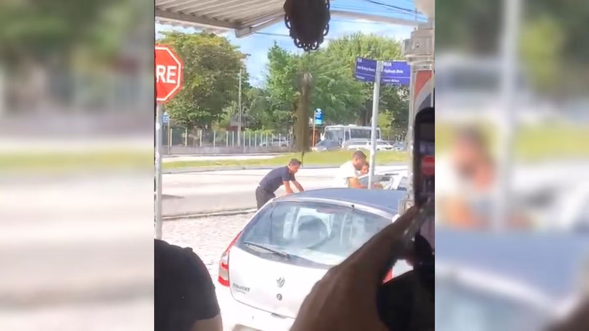 Camisa 10 do Botafogo-PB, Nenê é flagrado ajudando motorista a empurrar carro quebrado em João Pessoa