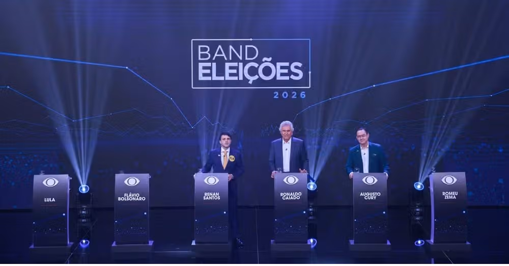 Sem Lula, Flávio e Zema, candidatos fazem primeiro debate presidencial