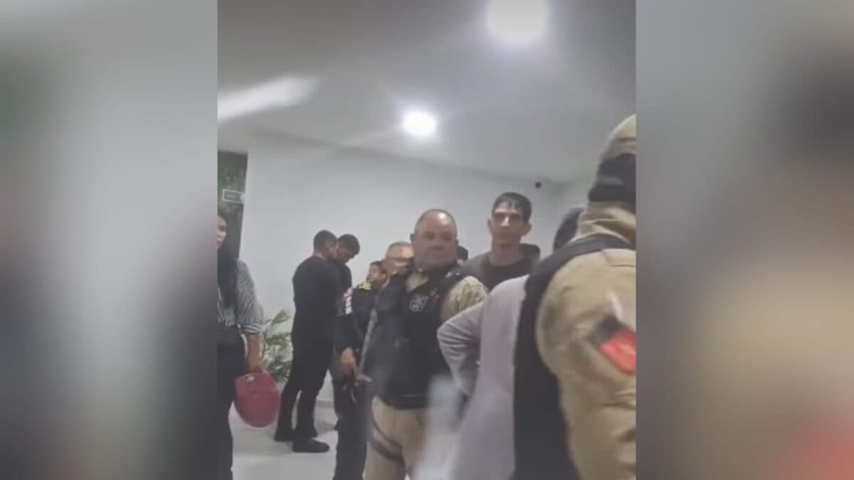 Câmara de Bayeux tem briga generalizada com trocas de agressões em votação de créditos