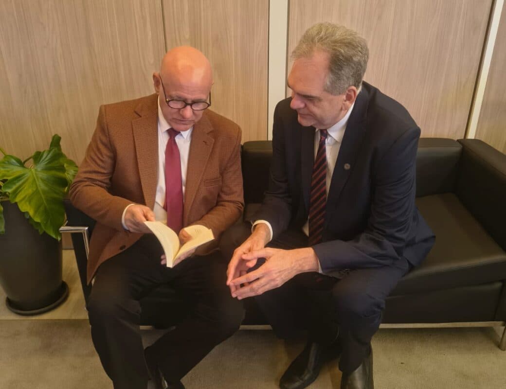 Escritor e juiz Adhailton Lacet lançará livro "Dito e Feito" próxima quinta-feira, em João Pessoa