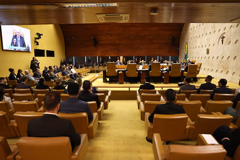 STF adia decisão sobre investigação de Moraes após pedido de vista de Dino