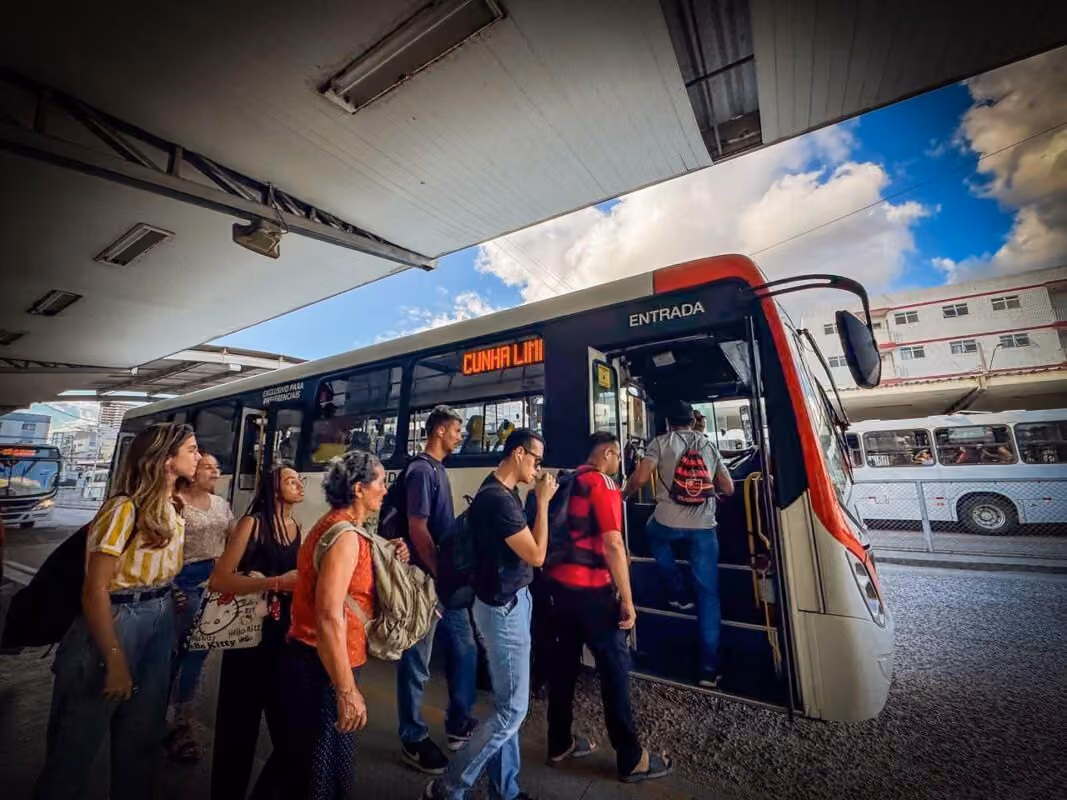 Transporte público terá operação especial no Dia do Comerciário em Campina Grande