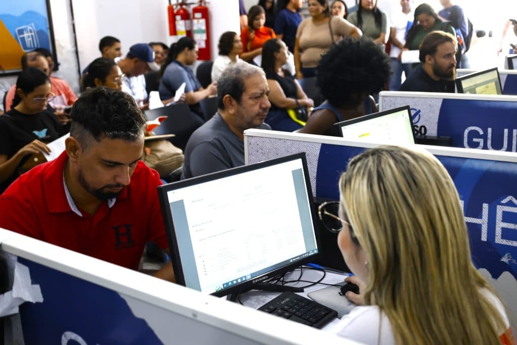 Sine-JP disponibiliza mais de 700 vagas de emprego com salários de até R$ 2,8 mil nesta semana