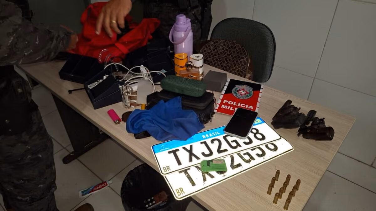 Assalto a joalheria termina com perseguição policial e quatro presos em São José de Piranhas