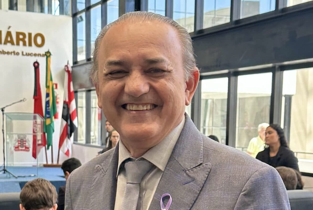 João Corujinha diz ter 20 assinaturas e pede antecipação da eleição para presidência da Câmara
