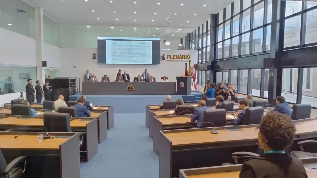 Câmara de João Pessoa inicia tramitação do Orçamento 2027 e define vereador Raoni Mendes como relator