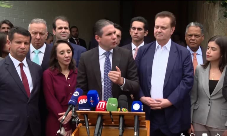 Hugo Motta anuncia discussão e votação de Reforma Eleitoral para sistema distrital ainda esse ano: "apelo dos partidos"