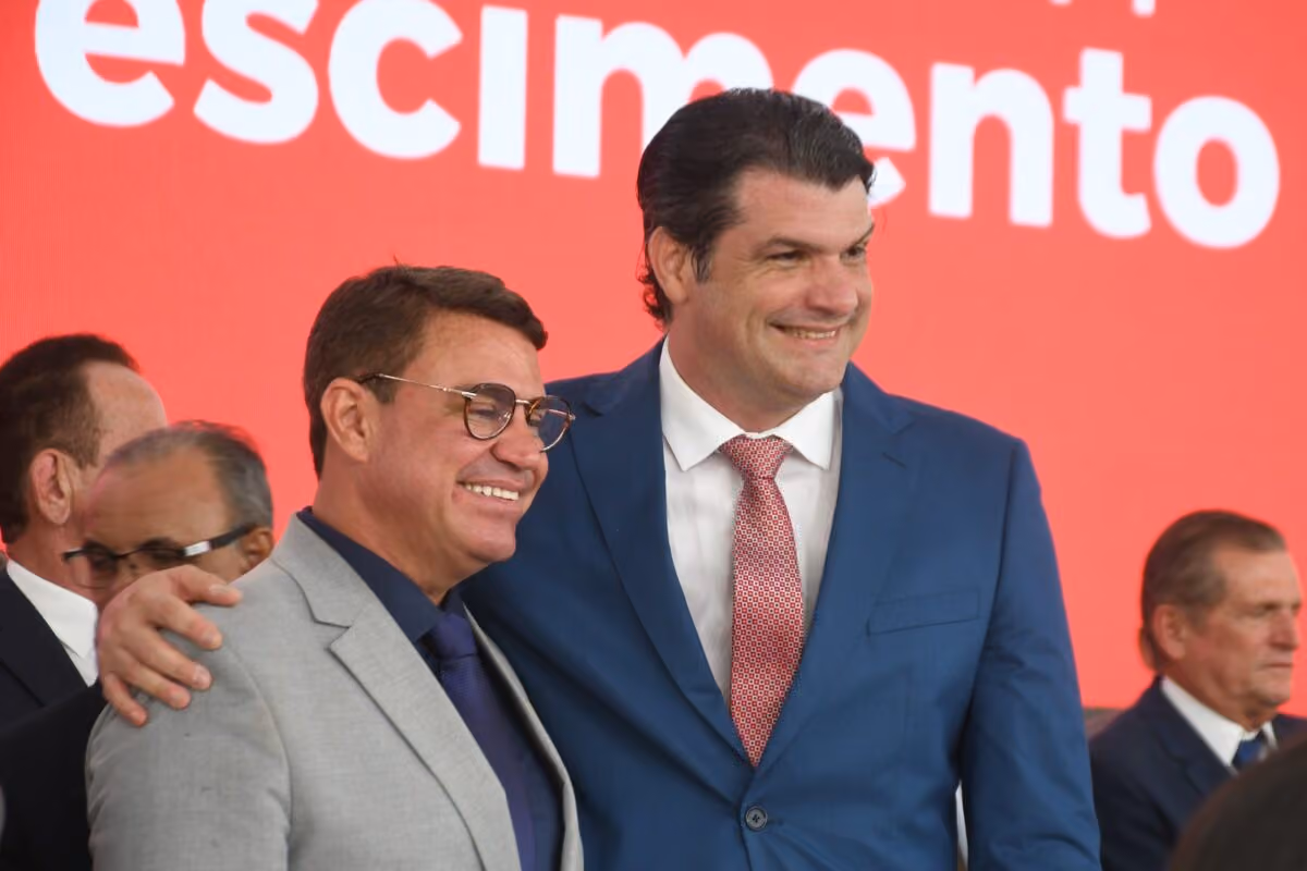 Leo Bezerra não descarta Dinho como secretário em João Pessoa: "Após 1º de janeiro, vamos conversar"