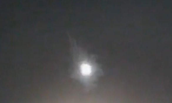 Meteoro cruza céu no Nordeste e é registrado por câmeras na Paraíba