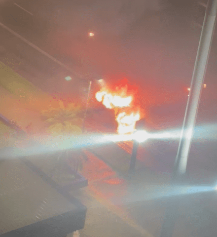 VÍDEO:Carro fica destruído após pegar fogo na Avenida Epitácio Pessoa, na Capital