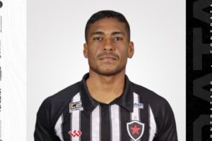 Botafogo-PB anuncia a contratação do meia Sillas, ex-Santa Cruz e Campinense
