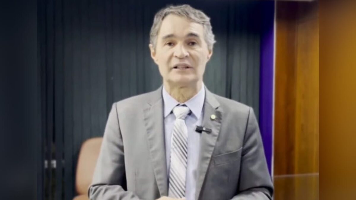 Romero Rodrigues em vídeo exibido na Câmara de Campina Grande, em sessão que homenageou Jhony Bezerra.