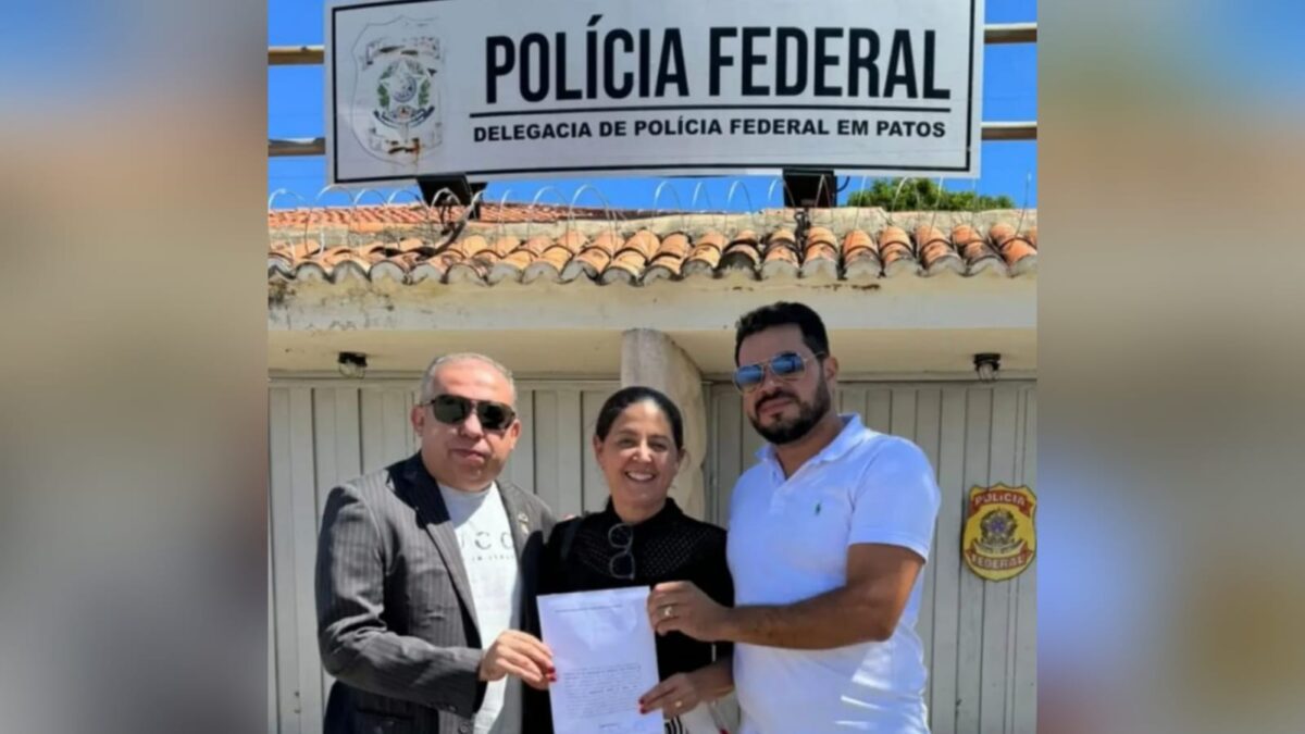 Vereadores vão à Polícia Federal pedir investigação sobre suposto esquema do diploma falso, que teria beneficiado Corrinha Delfino