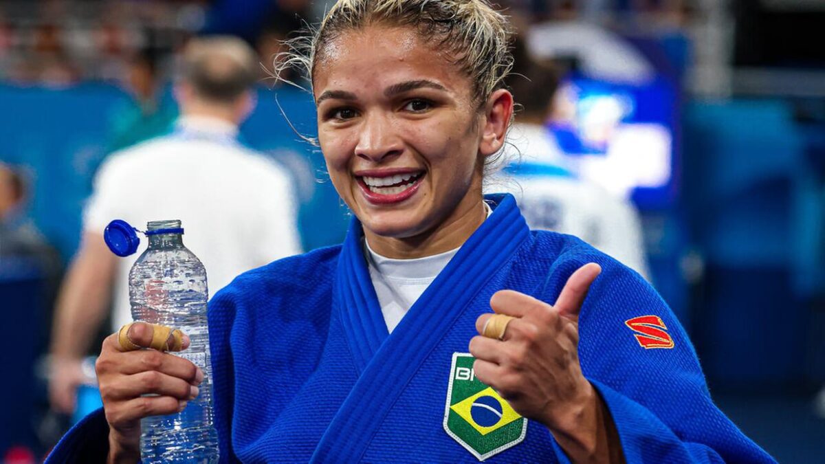 Larissa Pimenta conquista medalha de bronze para Brasil no judô nos Jogos Olímpicos de Paris 2024